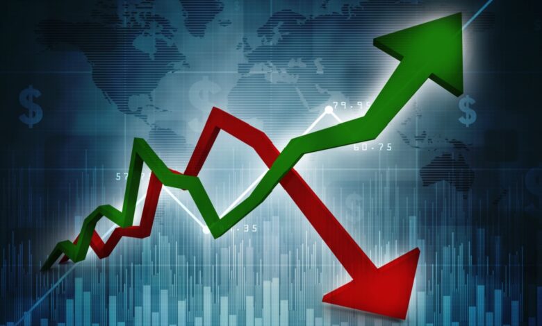Finance chart with green up arrow and red down arrow.