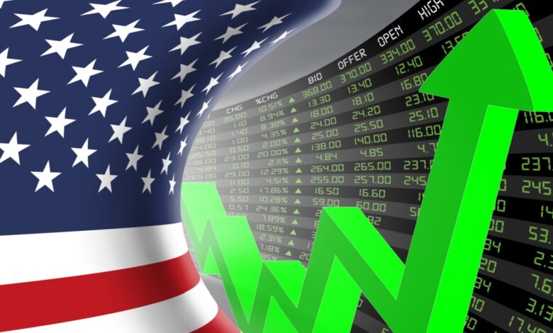 Green upward arrow with rising stock prices on a digital board and U.S. flag, symbolizing strong American stock market performance and economic growth.